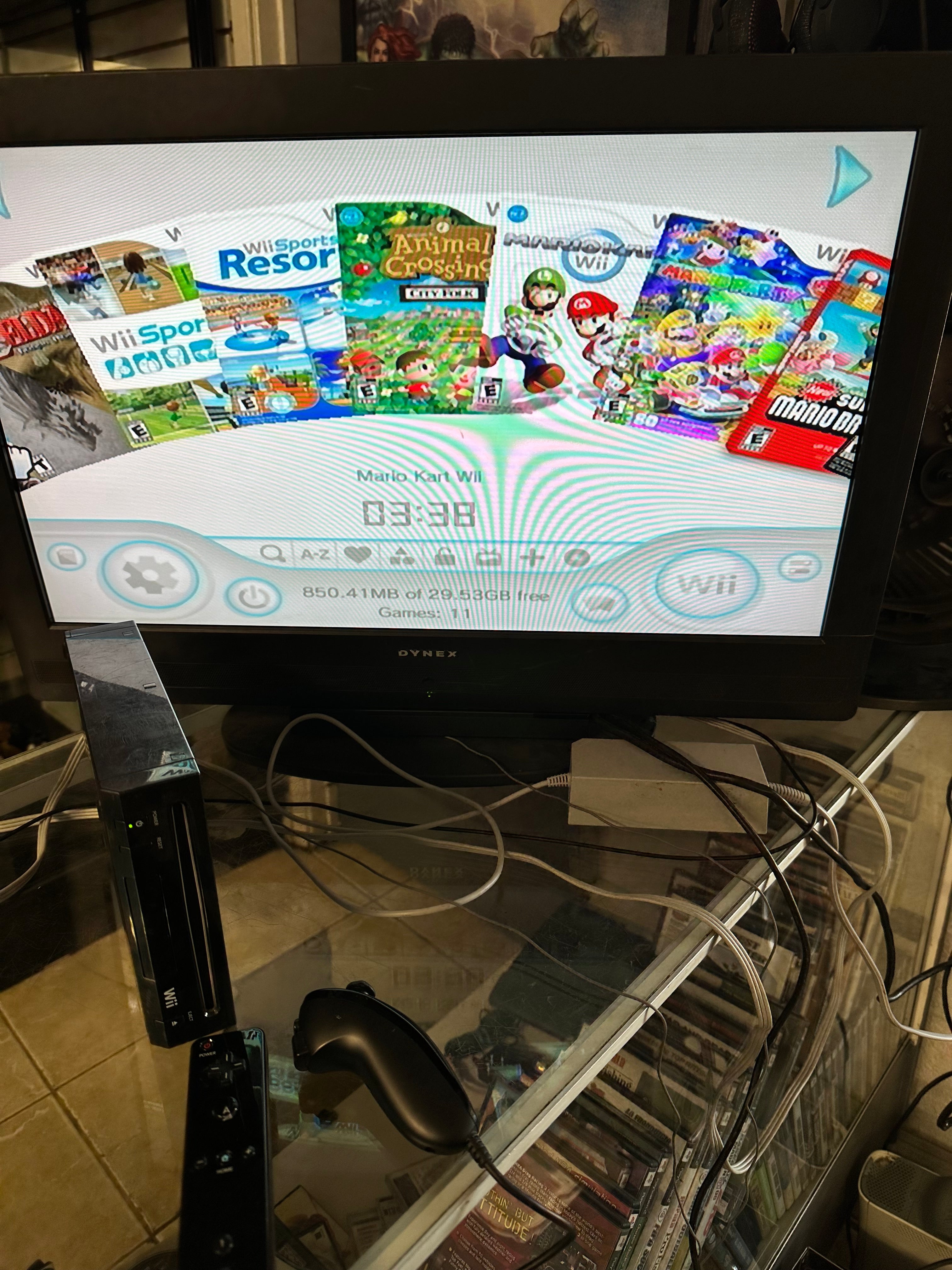 Jailbroken Black Wii with 20 games from Wii & GameCube
