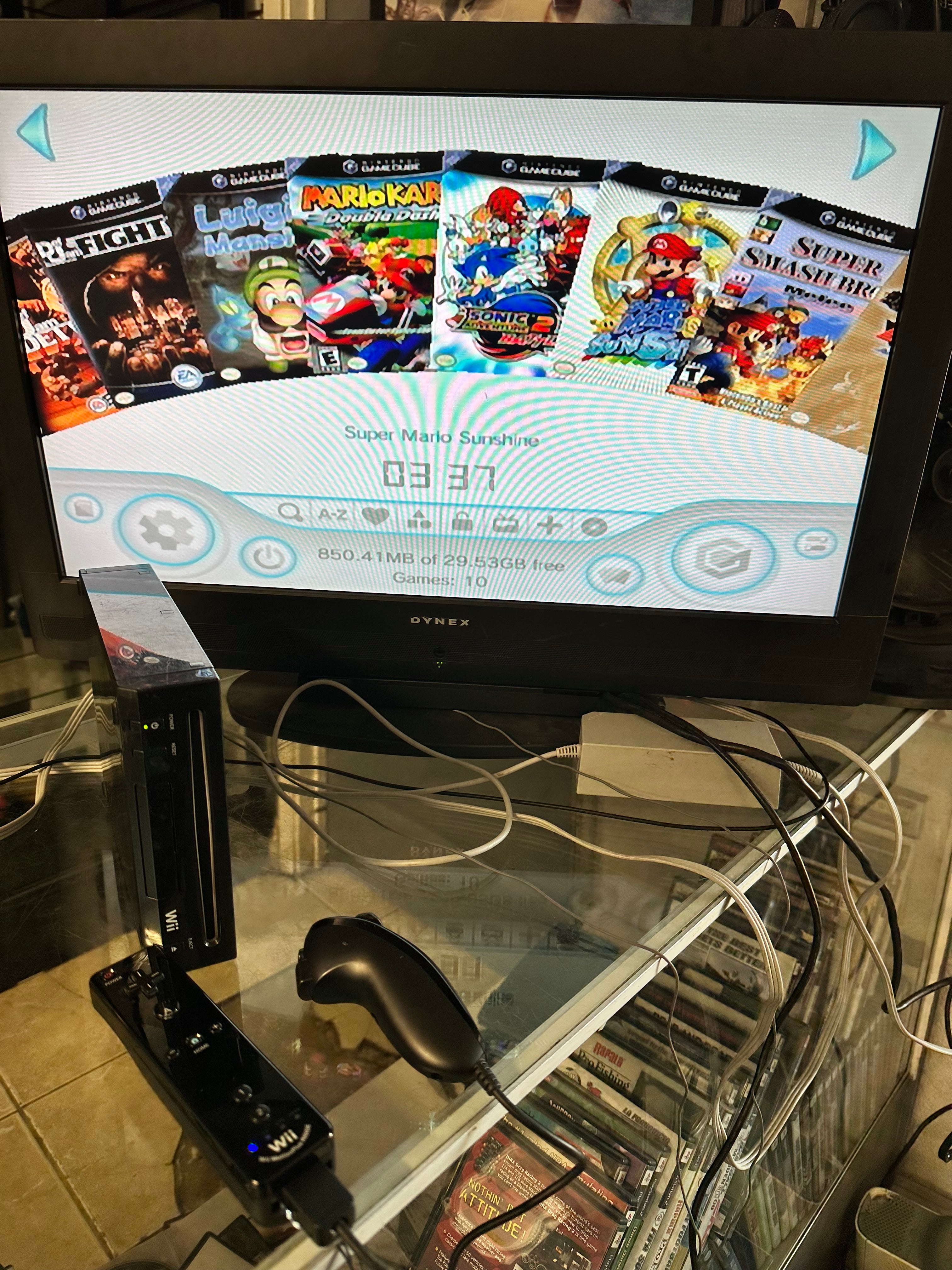 Jailbroken Black Wii with 20 games from Wii & GameCube