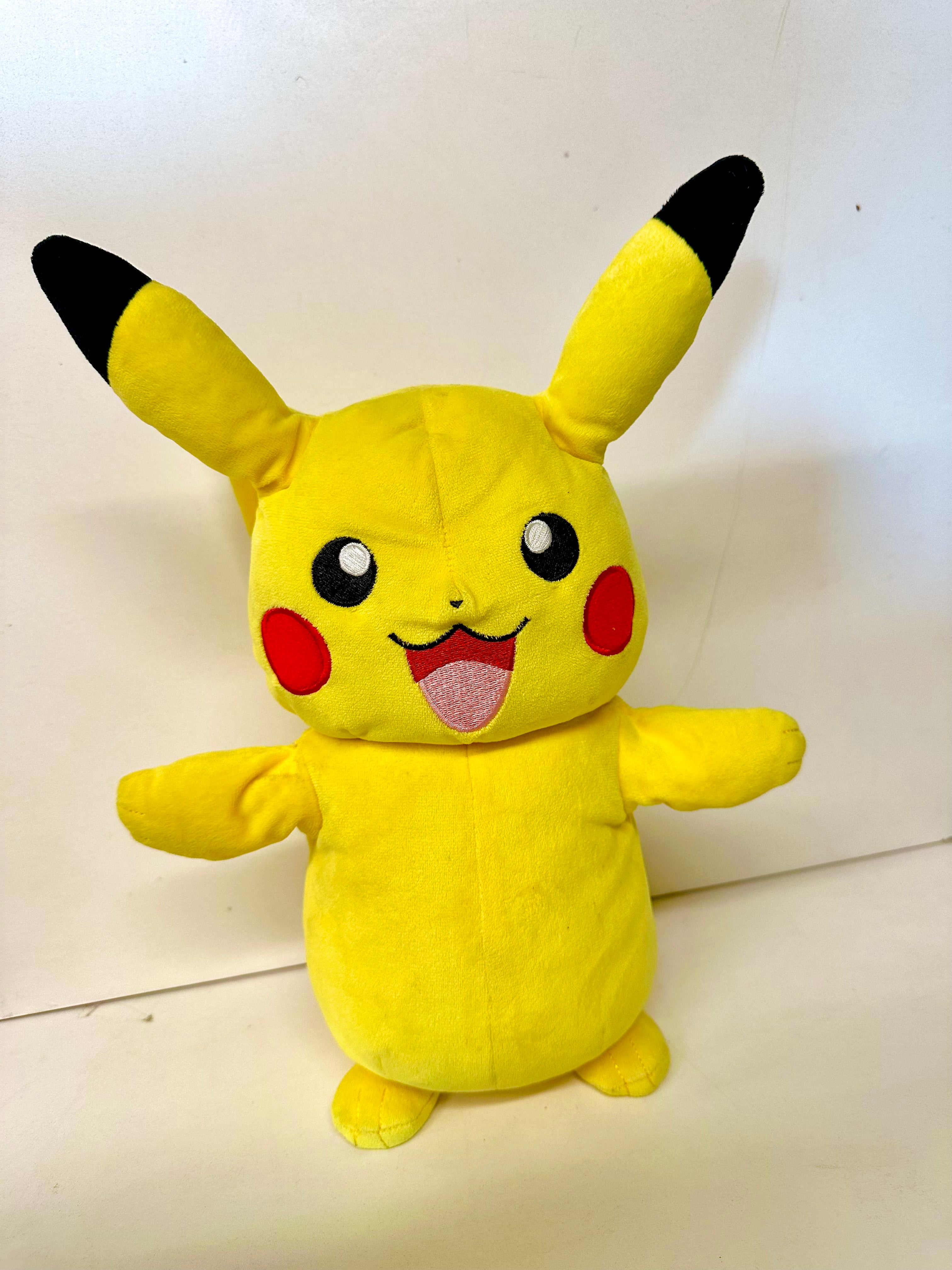 Pokemon Pikachu Talking & Light Up Power 13” Plush Stuffed Clean Tested Works