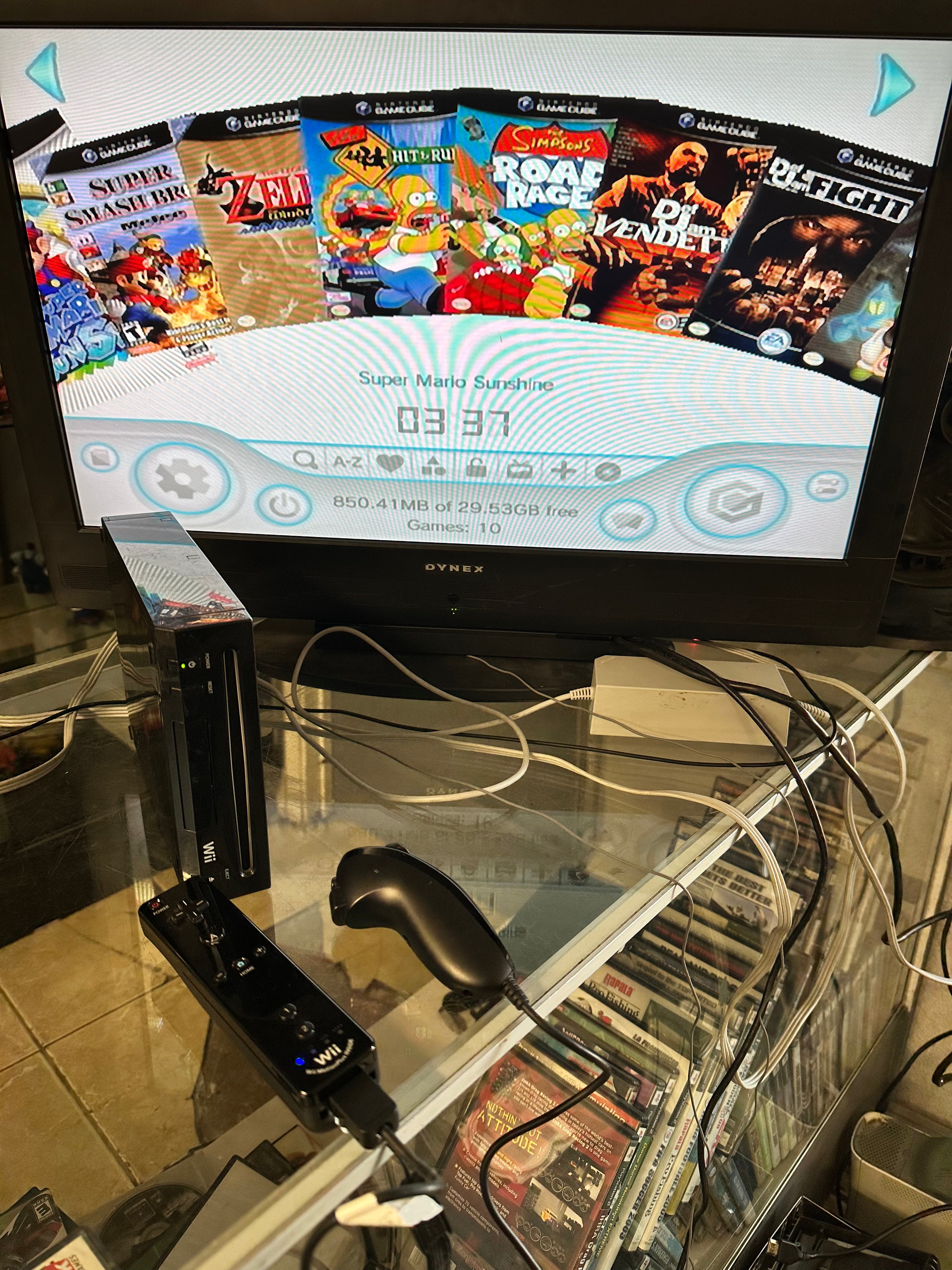 Jailbroken Black Wii with 20 games from Wii & GameCube